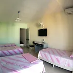מלון דירות For Rest 2*