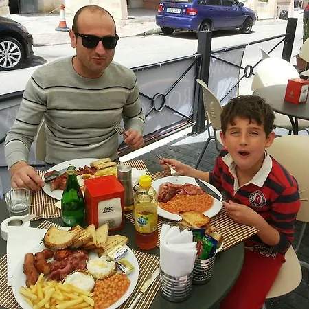 מלון דירות For Rest 2*