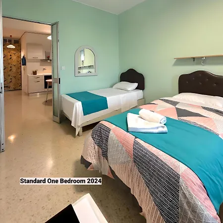 For Rest מלון דירות 2*
