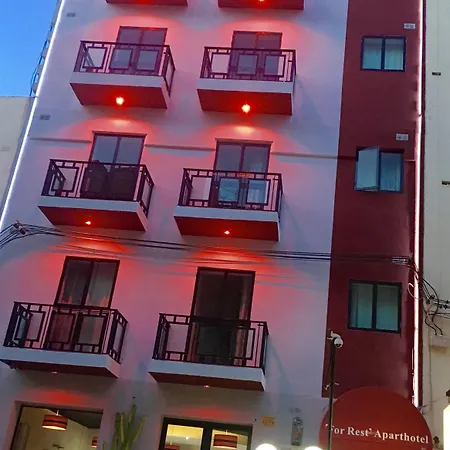 Hotel apartamentowy For Rest